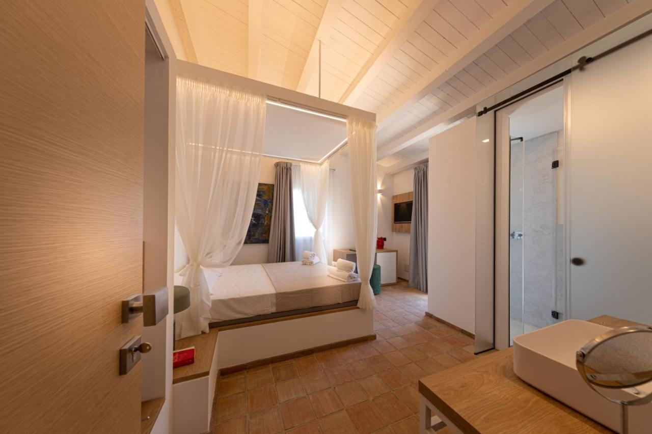 Deluxe Double Room Bath