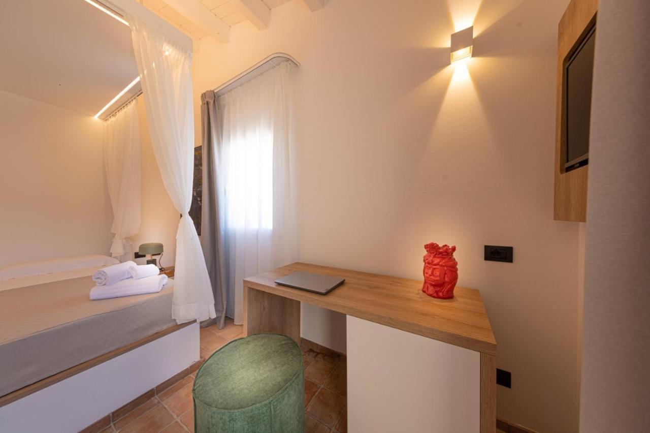 Deluxe Double Room Bath